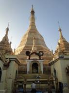 Asisbiz Yangon Sule Pagoda goldern stupa Jan 2010 01