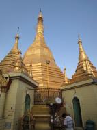 Asisbiz Yangon Sule Pagoda goldern stupa Jan 2010 05