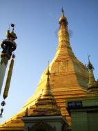 Asisbiz Yangon Sule Pagoda goldern stupa Jan 2010 19