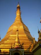 Asisbiz Yangon Sule Pagoda goldern stupa Jan 2010 22