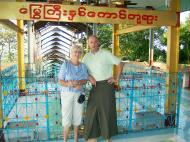Asisbiz Mandalay Hill Sutaungpyei Pagoda Nov 2004 04