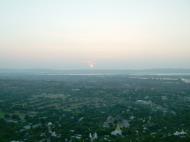 Asisbiz Mandalay Hill Sutaungpyei Pagoda sunset Nov 2004 09