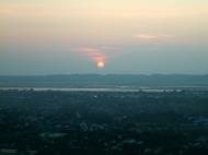 Asisbiz Mandalay Hill Sutaungpyei Pagoda sunset Nov 2004 10