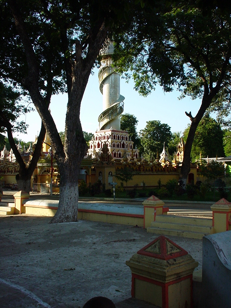 Thanboddhay paya Tower Monywa Sagaing Myanmar Dec 2000 01