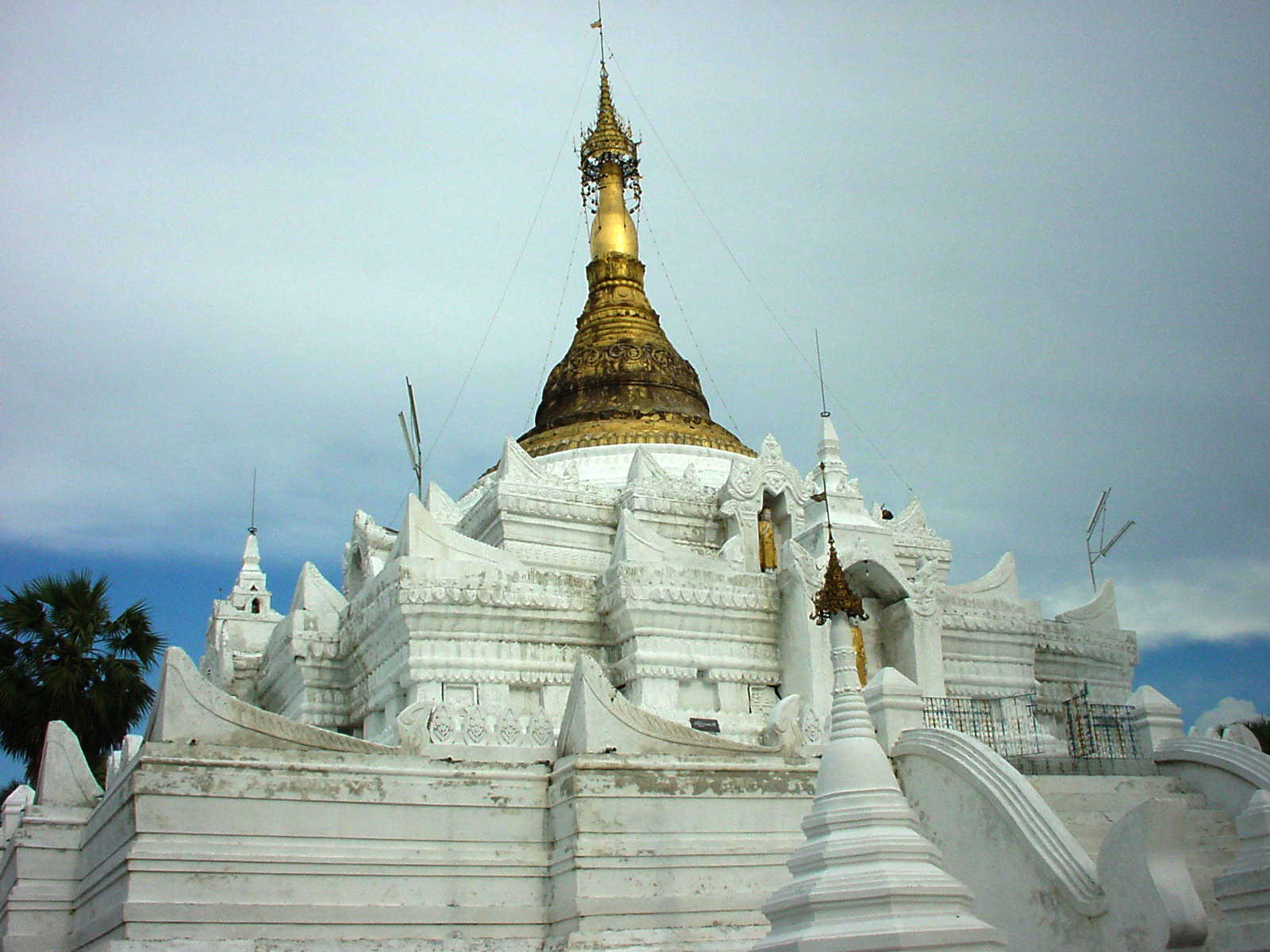 Asisbiz Mon State Thaton Shwe Zan Yan Pagoda Nov 1999 01 Asisbiz Mon State Thaton Shwe Zan Yan Pagoda Nov 1999 01