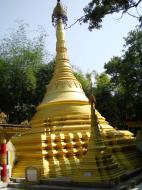 Asisbiz U To near Hle Guu main monastery stupa 2010 07