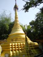 Asisbiz U To near Hle Guu main monastery stupa 2010 08