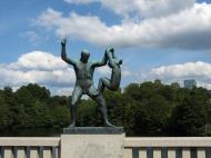 Asisbiz Vigeland Sculpture Park father and daughter Oslo Norway 01