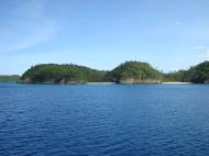 Asisbiz Boquete Island viewed from the Balatero ferry Oriental Mindoro Philippines 02