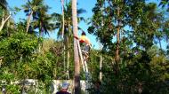 Asisbiz Attaching the guide rope and removing the top Tabinay Oriental Mindoro Philippines 01