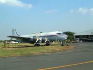 Asisbiz Philippines Ninoy Aquino Airport NAIA DC 6 RP C325 Mar 2003 01