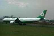 Asisbiz Philippines Ninoy Aquino Airport NAIA Eva Air B 16305 Feb 2009 05