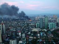 Asisbiz Philippines Roxas Triangle Makati Rockwell warehouse fire Dec 26 2004 08