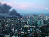 Asisbiz Philippines Roxas Triangle Makati Rockwell warehouse fire Dec 26 2004 09