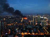 Asisbiz Philippines Roxas Triangle Makati Rockwell warehouse fire Dec 26 2004 13