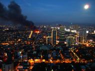 Asisbiz Philippines Roxas Triangle Makati Rockwell warehouse fire Dec 26 2004 15