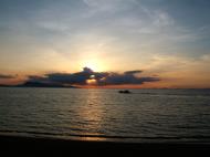 Asisbiz OMG holding hands pastel dawn over Varadero Bay Tabinay Oriental Mindoro Philippines 04
