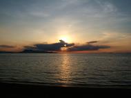 Asisbiz OMG holding hands pastel dawn over Varadero Bay Tabinay Oriental Mindoro Philippines 07
