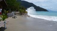 Asisbiz Tamaraw Aninuan Beach after the typhoon the spray is like a dog Philippines 2006 01