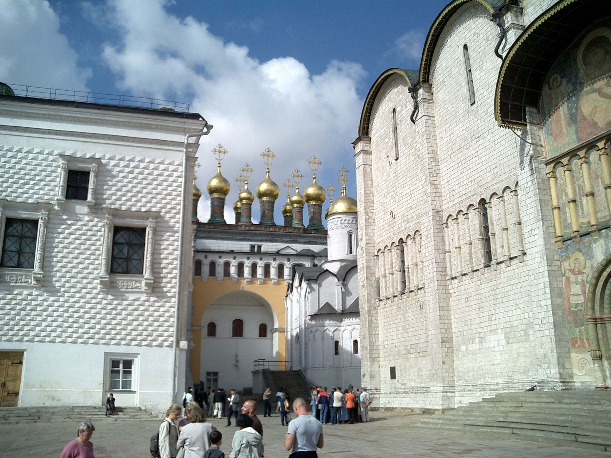 Moscow Kremlin Church of Deposition Holy Robe 01