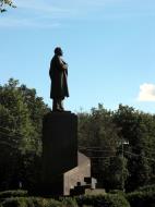 Asisbiz Russia Saint Petersburg Kremlin Lenin Statue 2005 01