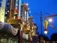 Asisbiz Singapore Orchard Street during Christmas 2004 09