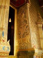 Asisbiz 10 Temple of the Emerald Buddha intercrit designed walls pillars Grand Palace 06