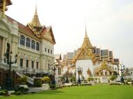 Asisbiz 26 Chakri Maha Prasat Hall Grand Palace Bangkok Thailand 06