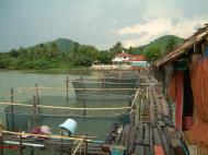 Asisbiz Buddhist Pilgrimage near Malaysian Boarder Apr 2001 07