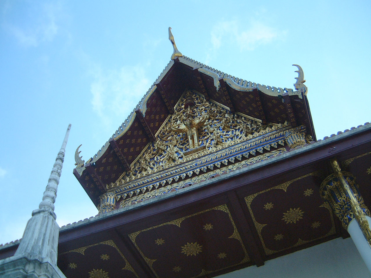 Wat Phra Baromathat Nakhon Srithammarat Apr 2001 17