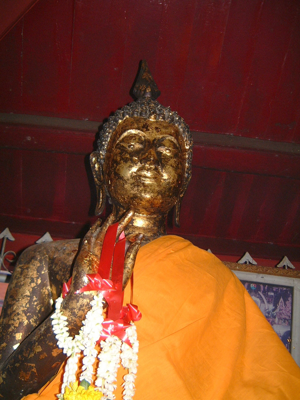 Wat Phra Baromathat Nakhon Srithammarat Buddhas Apr 2001 11