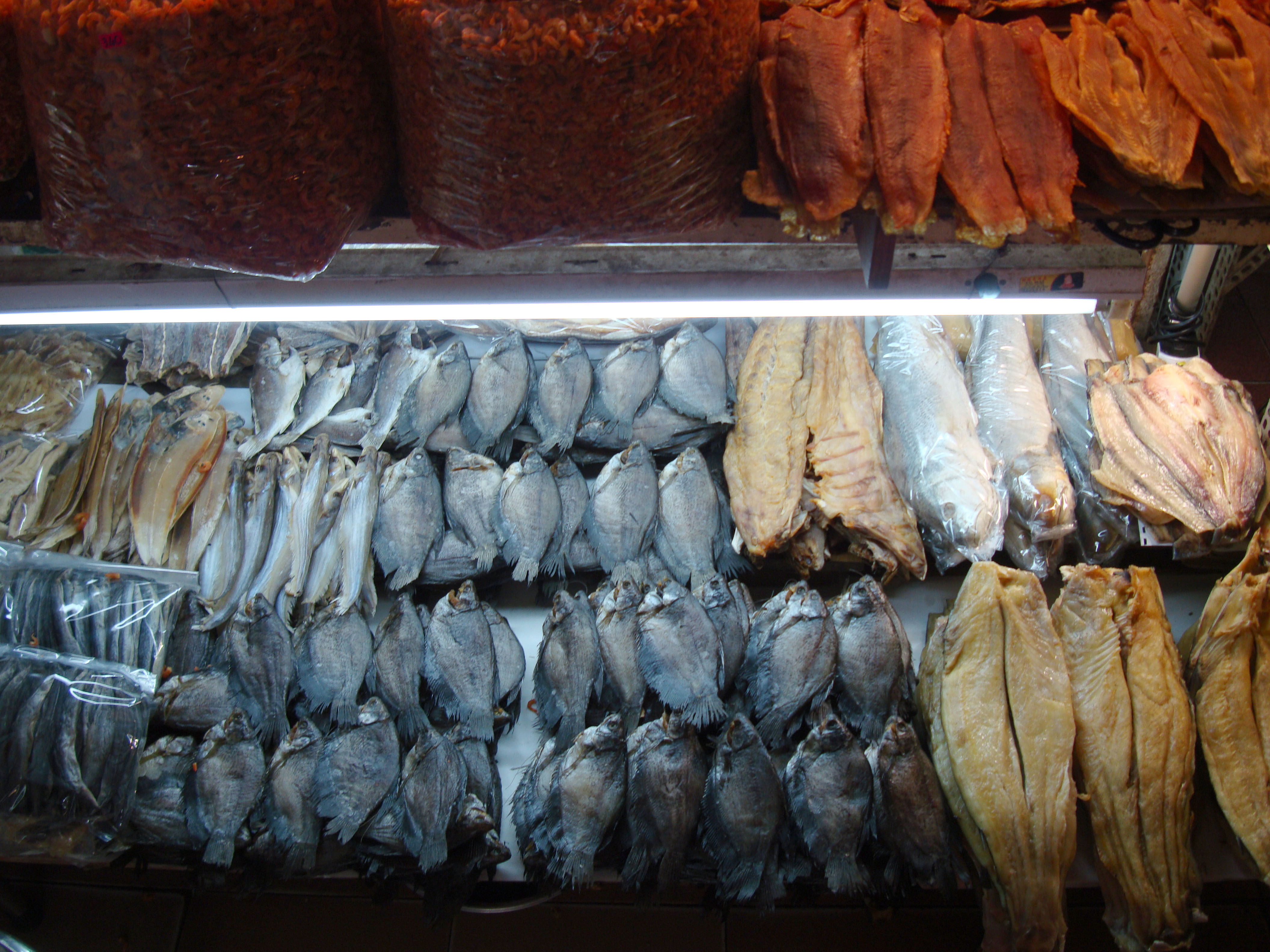 HCMC Ben Thanh Markets dried fish stalls Nov 2009 02