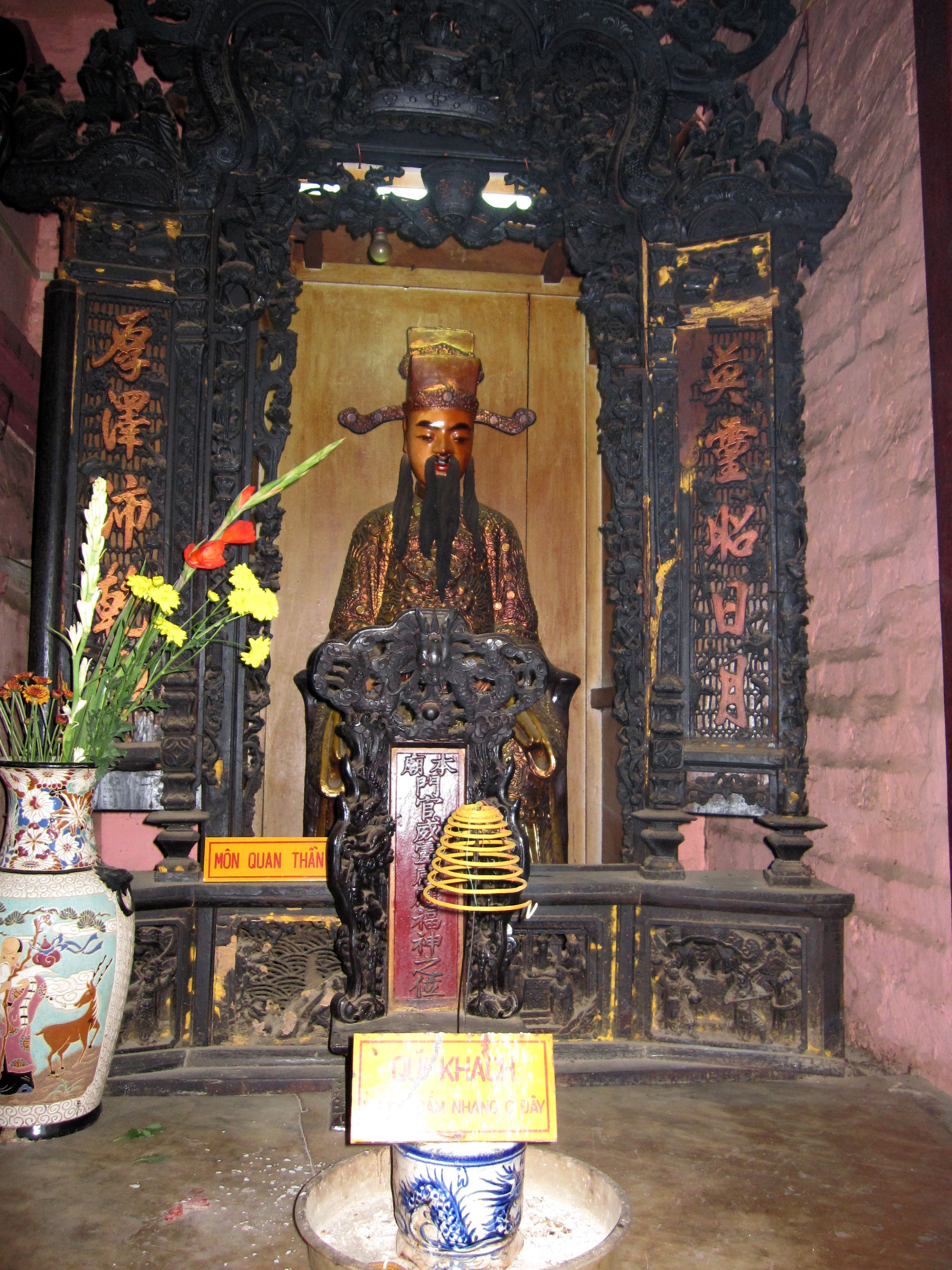 HCMC Phuoc Hai Jade Emperor Pagoda interior Nov 2009 02