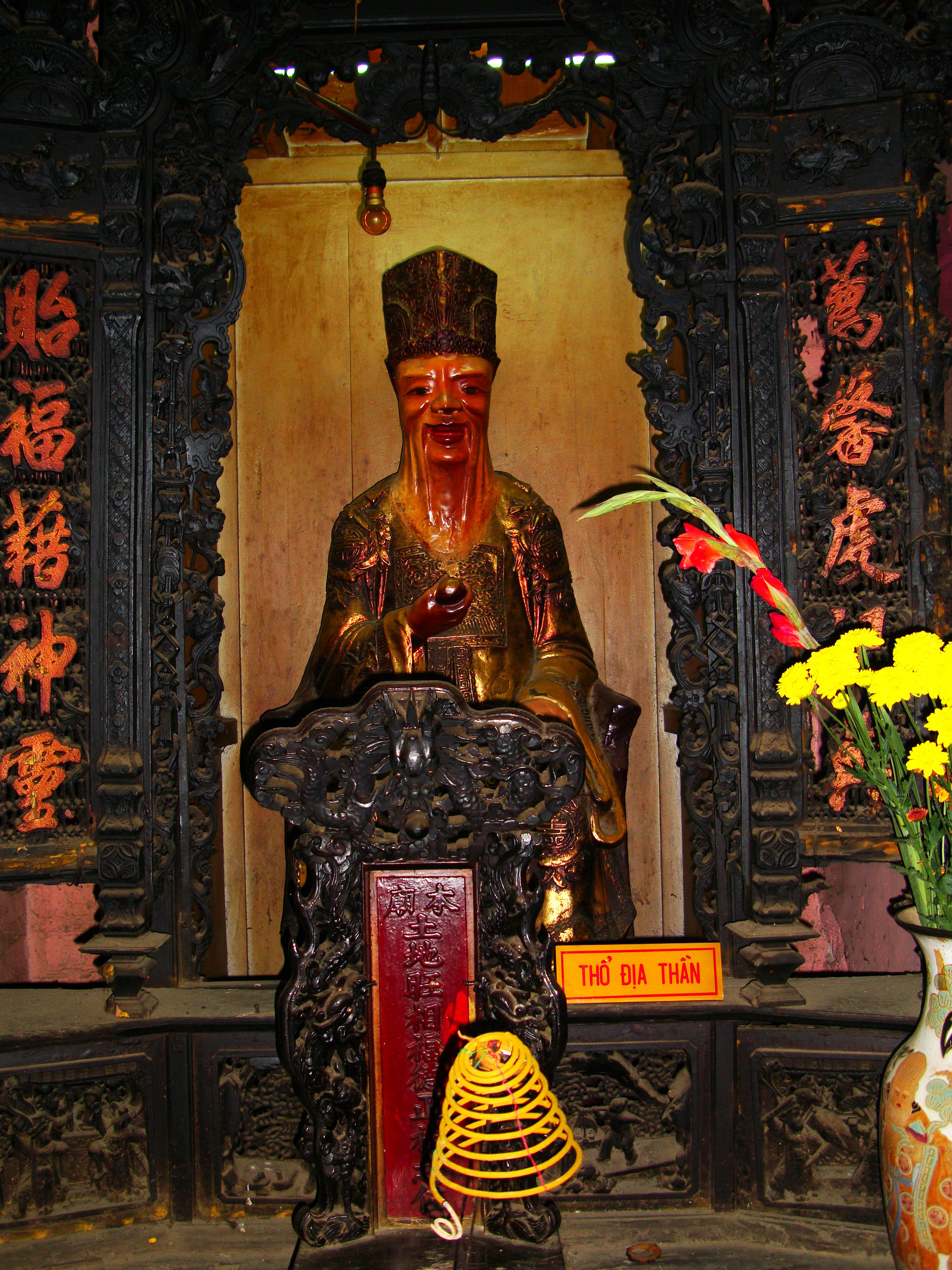 HCMC Phuoc Hai Jade Emperor Pagoda interior Nov 2009 08