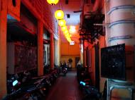 Asisbiz Vietnam Saigon HCMC Dong Khoi St shops Nov 2009 13