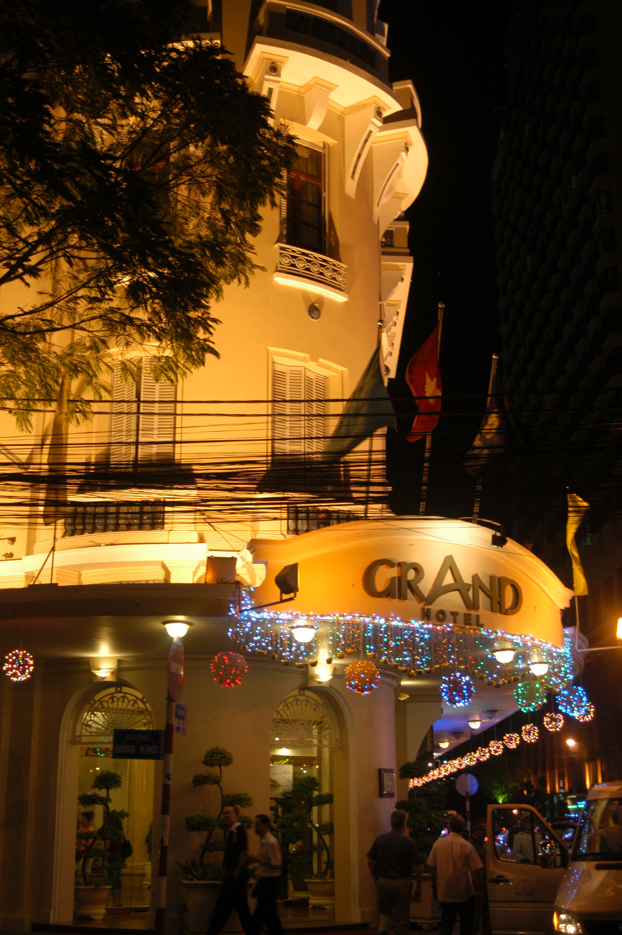 Vietnam Ho Chi Minh City Grand Hotel Saigon night life Feb 2009 01