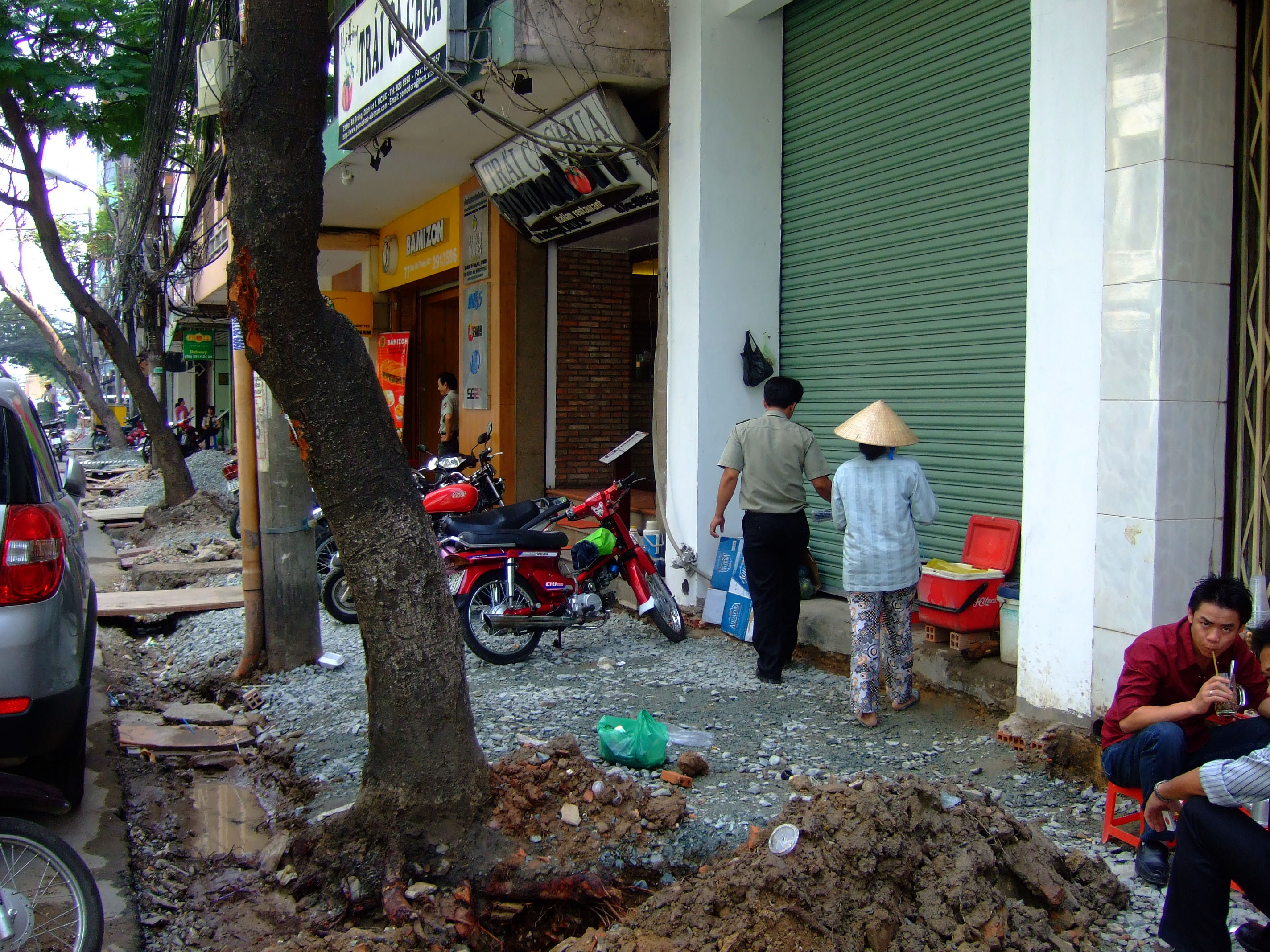 Vietnam Ho Chi Minh City Saigon street scenes construction Feb 2009 01