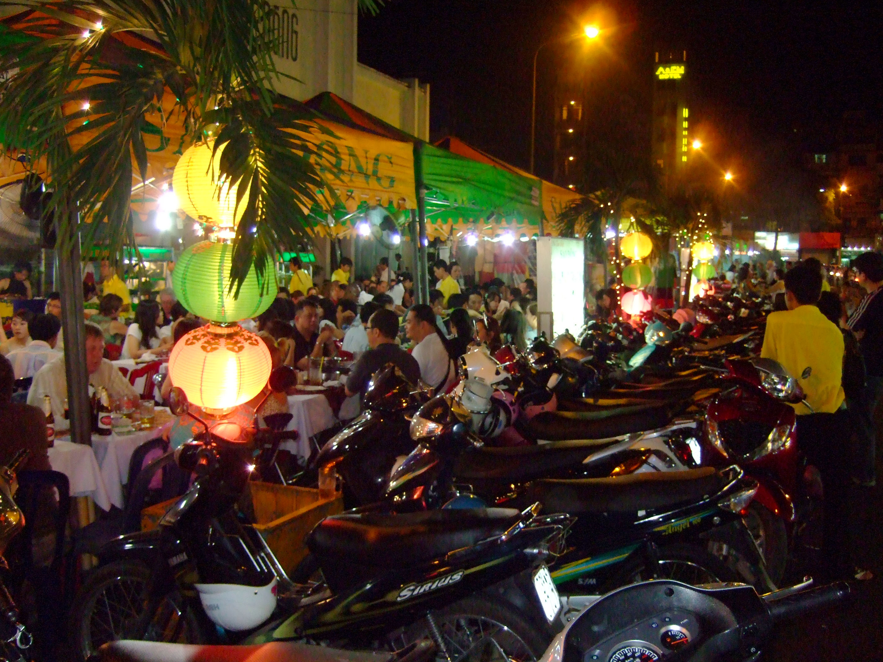 Vietnam Ho Chi Minh City Saigon street scenes everyday night life Feb 2009 11