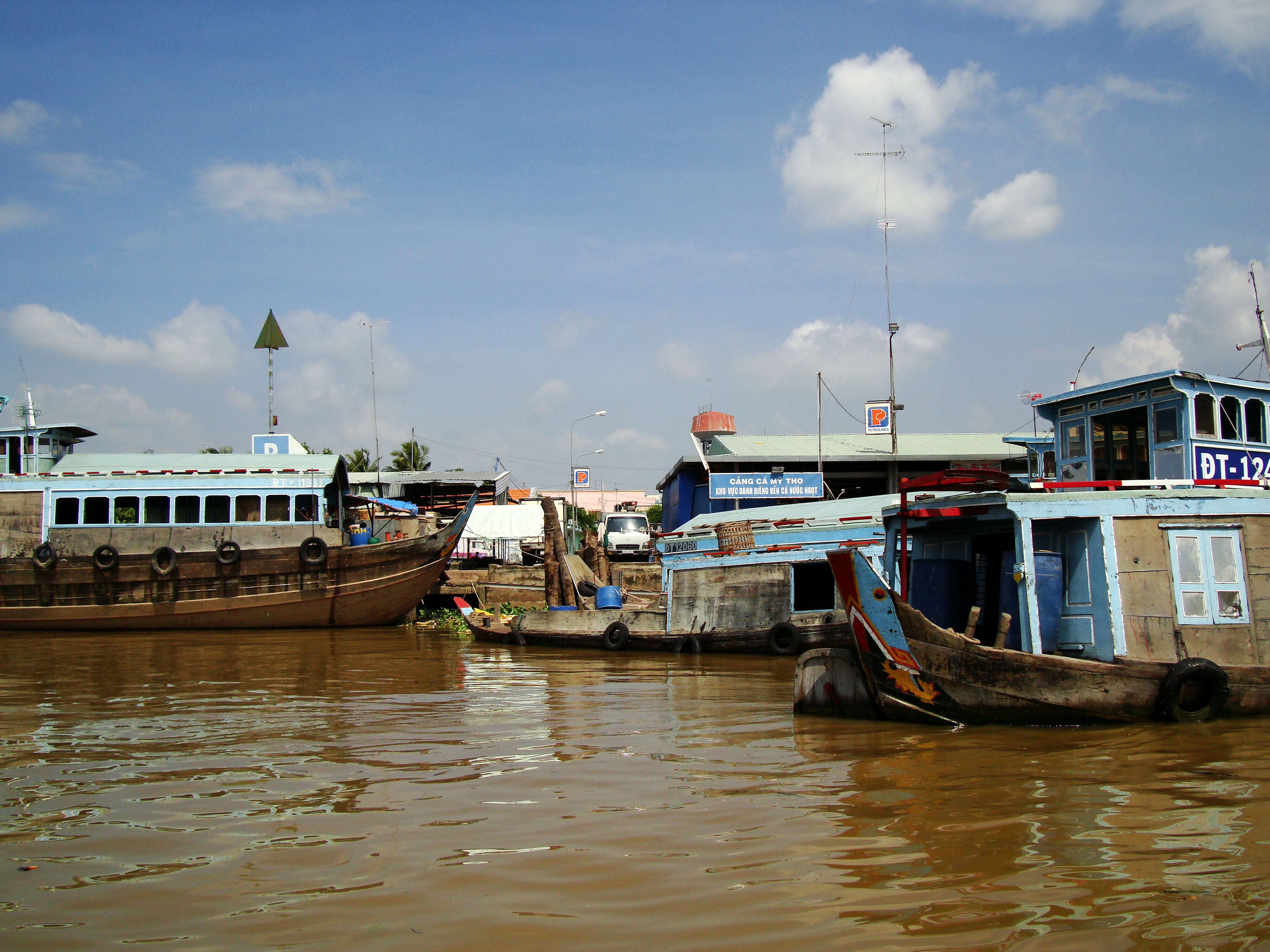 Mekong Delta Saigon river boats Nov 2009 10