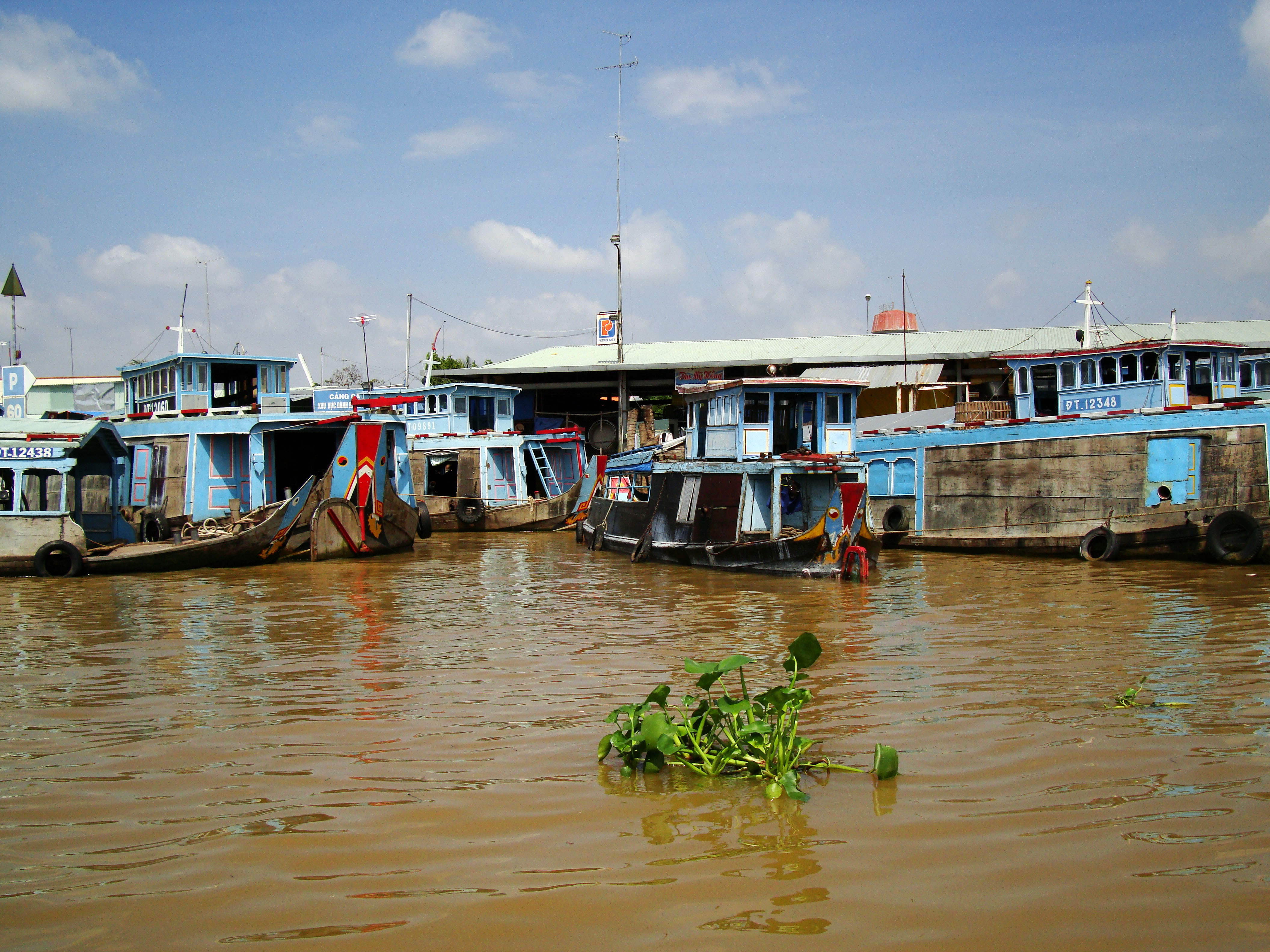 Mekong Delta Saigon river boats Nov 2009 12