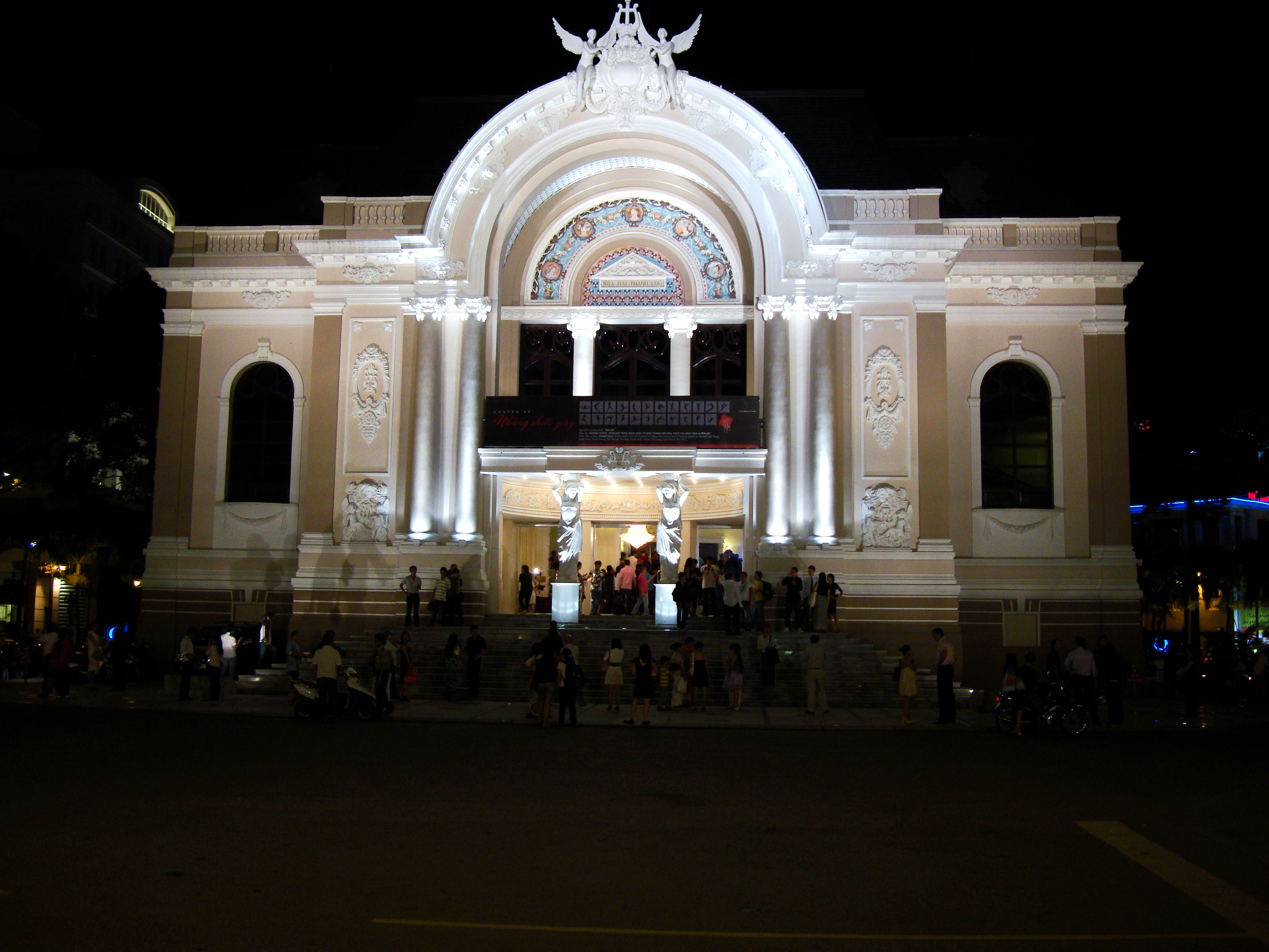 HCMC Opera House French colonial architecture Nov 2009 03