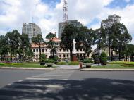 Asisbiz Main Post Office District 1 Ho Chi Minh City entrance Nov 2009 03