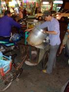 Asisbiz Vietnam Ho Chi Minh City Saigon Vietnamese Food Stalls Feb 2009 53