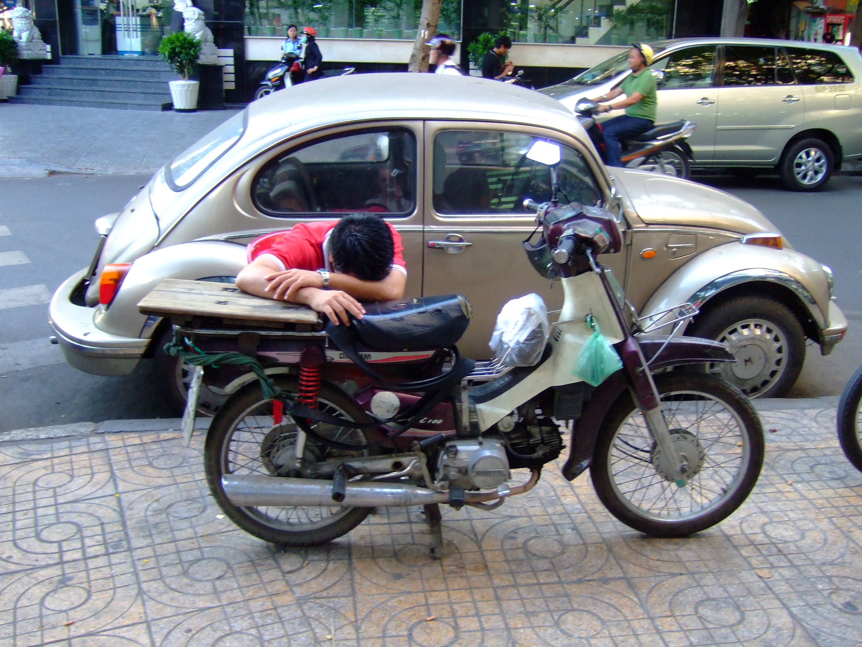 Vietnam Ho Chi Minh City motorbike street scenes Feb 2009 030