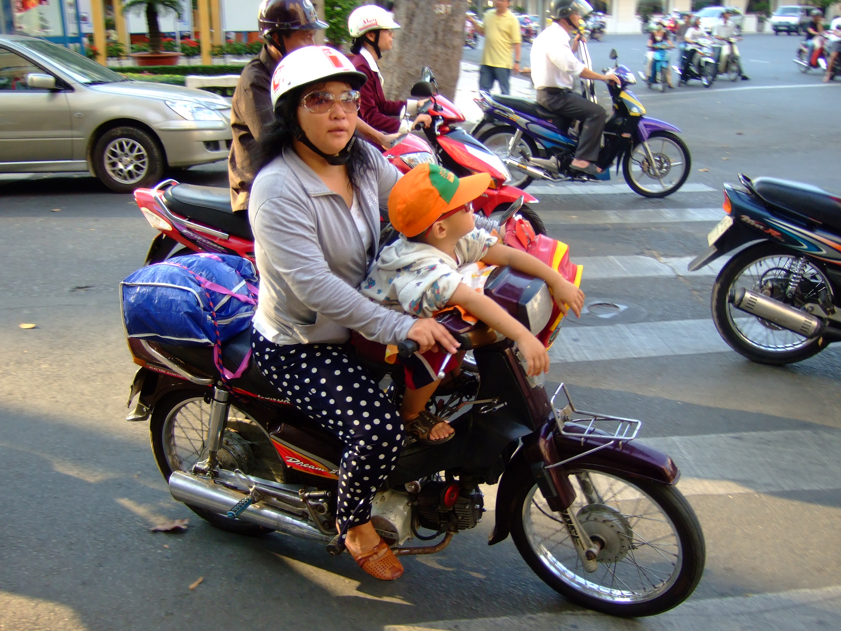 Vietnam Ho Chi Minh City motorbike street scenes Feb 2009 047