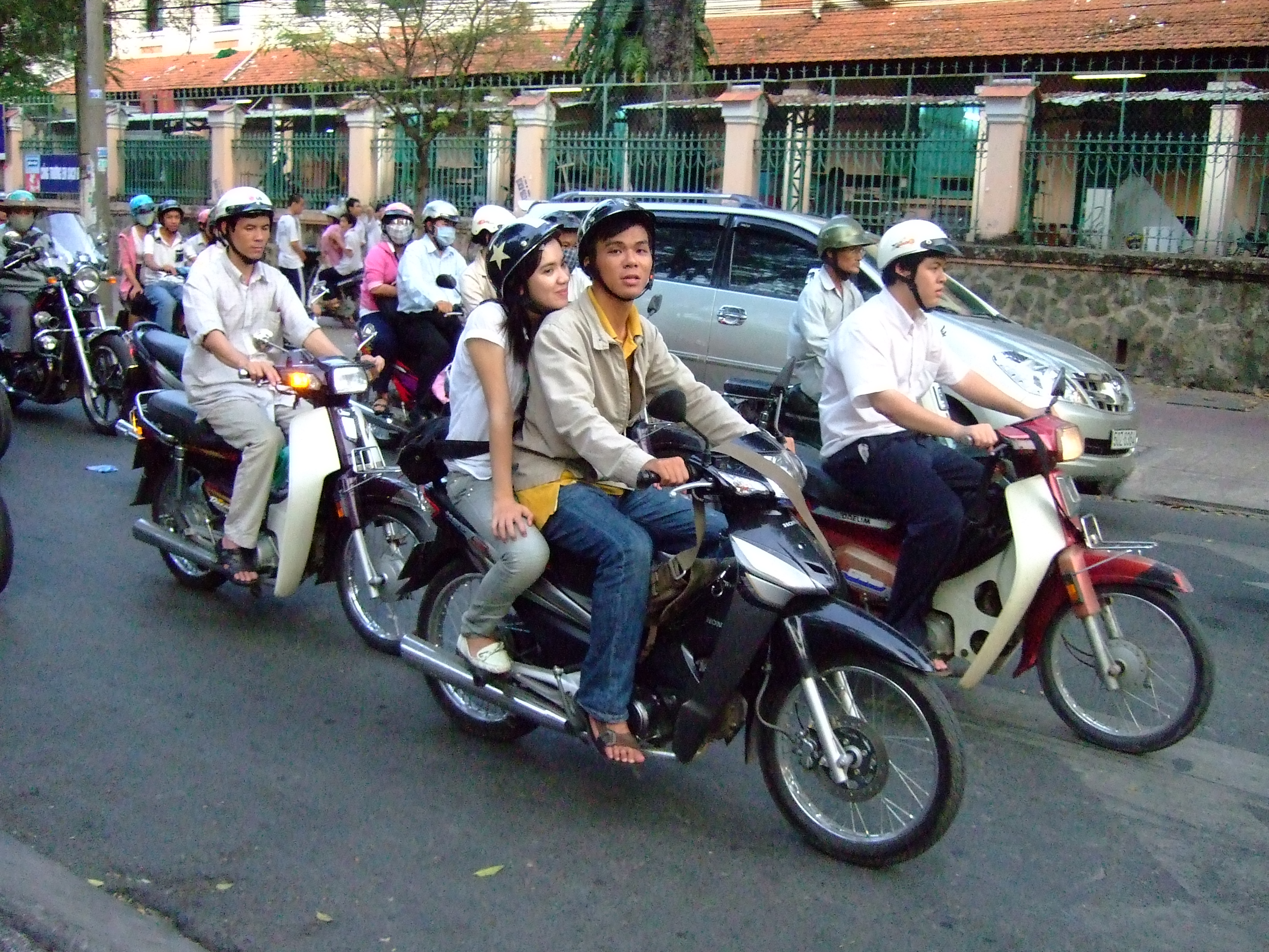 Vietnam Ho Chi Minh City motorbike street scenes Feb 2009 055