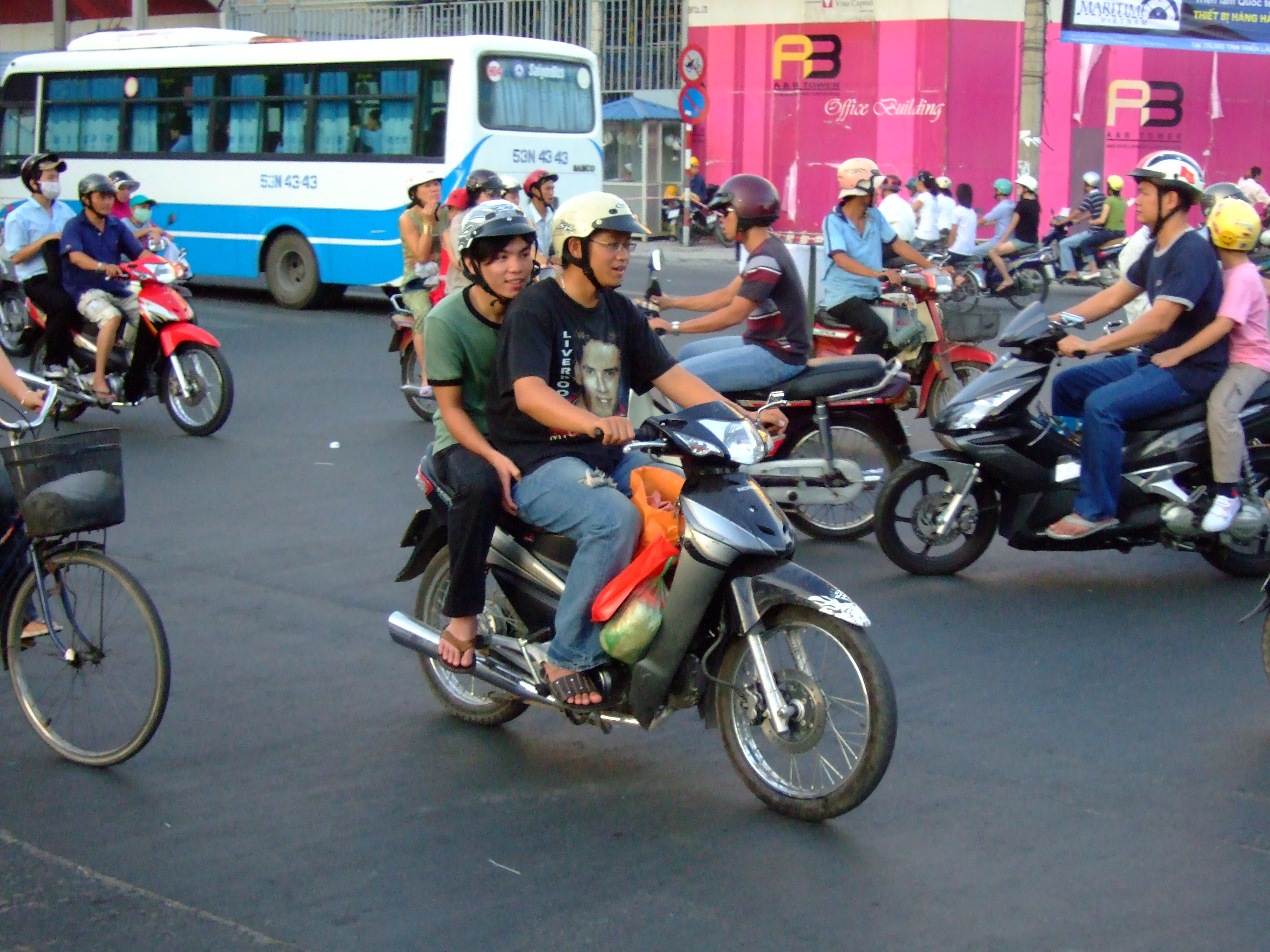 Vietnam Ho Chi Minh City motorbike street scenes Feb 2009 128