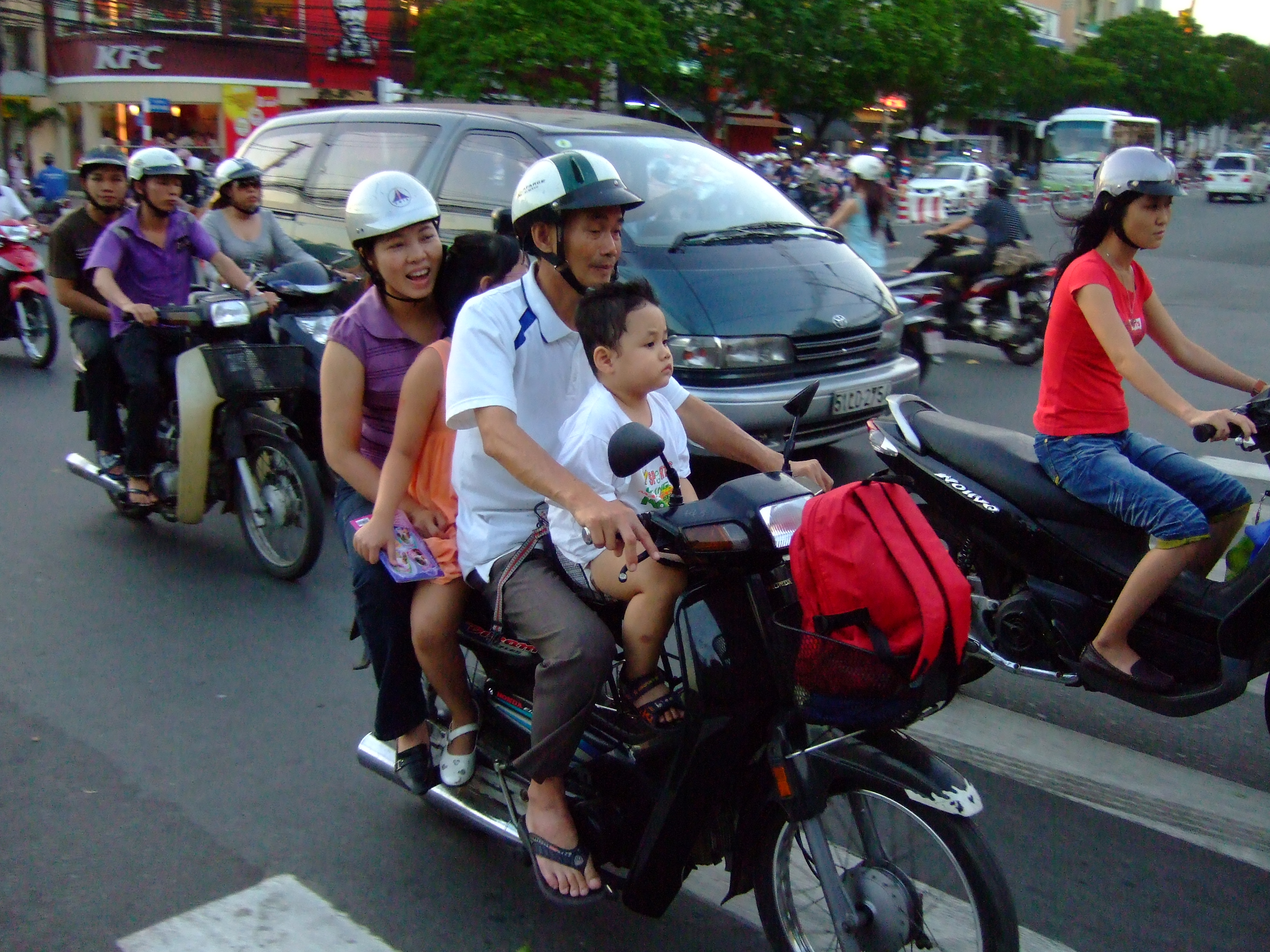 Vietnam Ho Chi Minh City motorbike street scenes Feb 2009 158