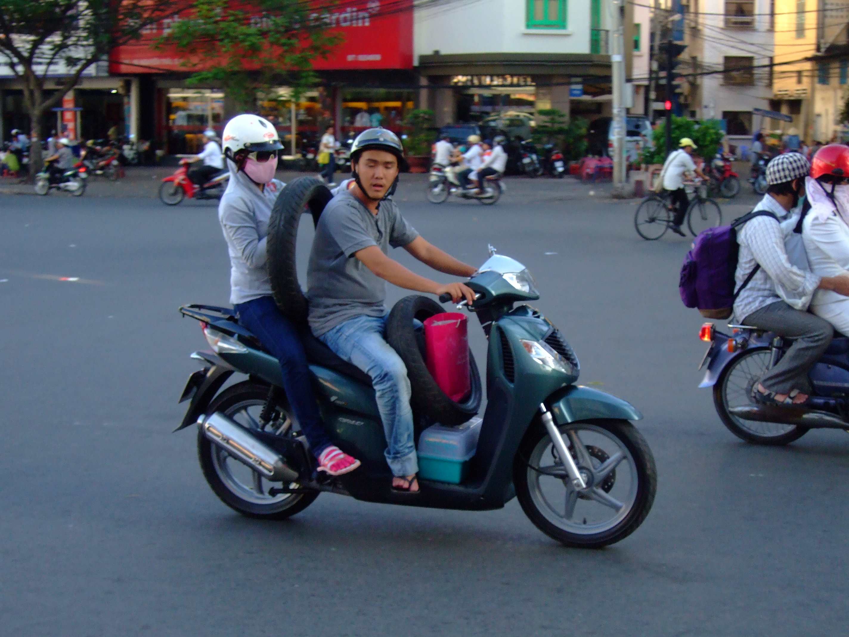 Vietnam Ho Chi Minh City scooters street scenes Feb 2009 25