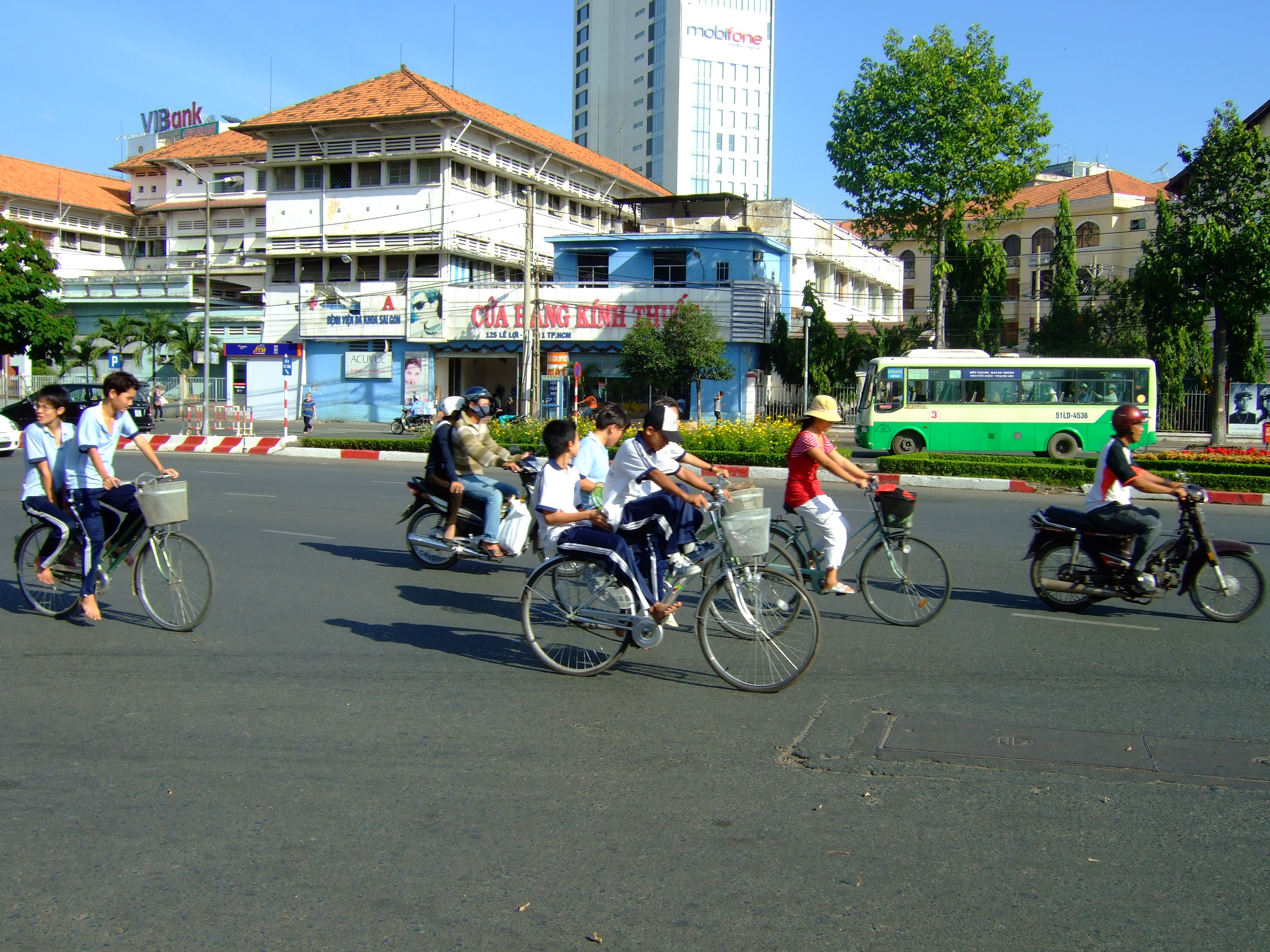 Vietnam Ho Chi Minh City street scenes push bikes Feb 2009 026